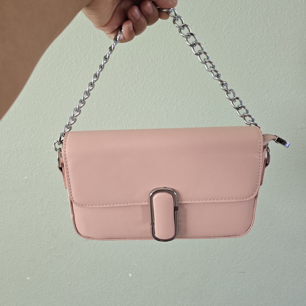 Pink Chain Shoulder Bag 🩷 - Picture 2 of 6